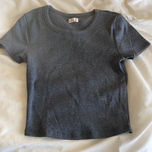 Hollister cropped tee
